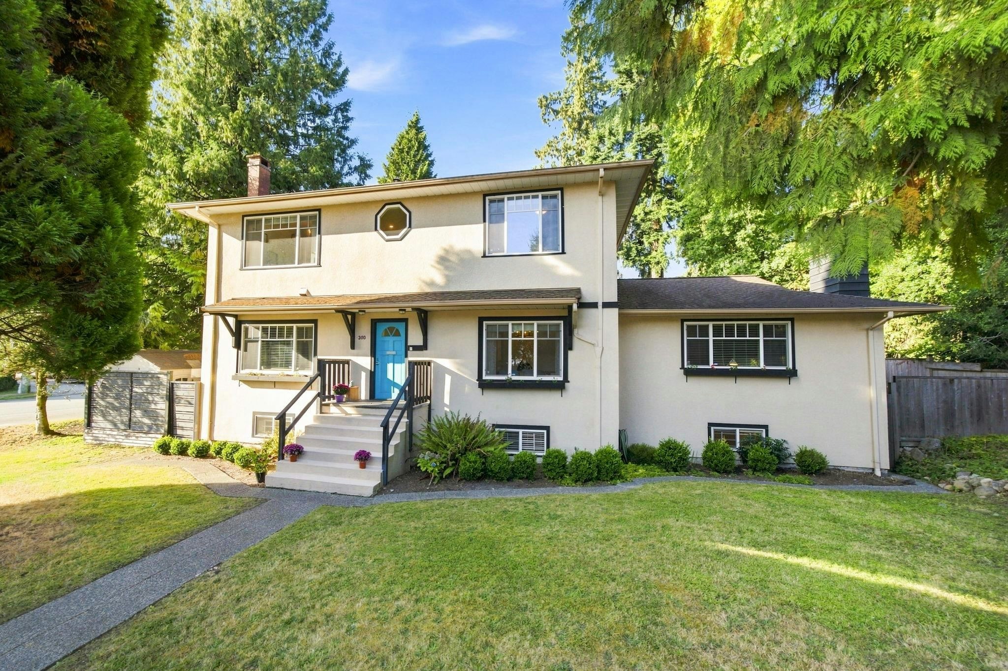 300 E 25th Street, North Vancouver, BC, V7N 1A3