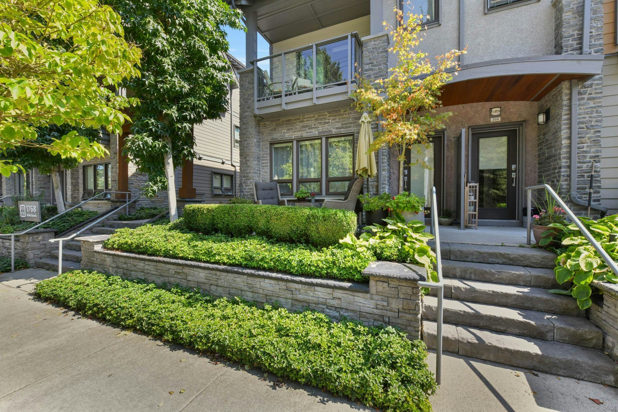 207-1738 55a Street, Delta, BC, V4M 0A9