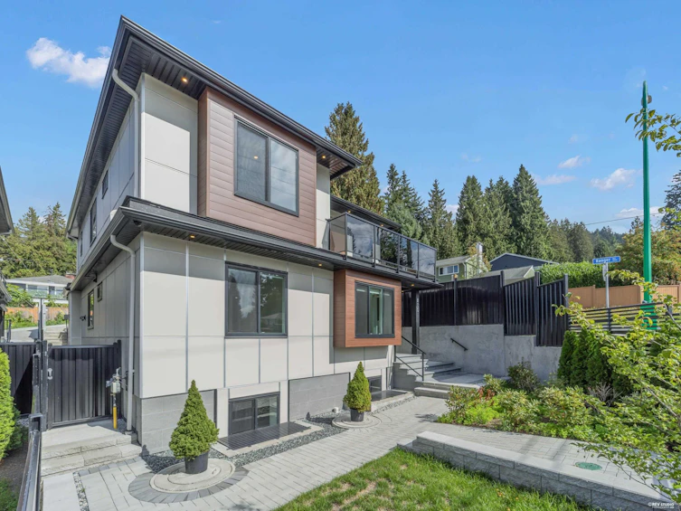 800 Montroyal Boulevard, North Vancouver, BC, V7R 2G6 - 37