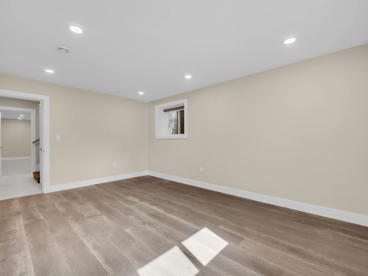 800 Montroyal Boulevard, North Vancouver, BC, V7R 2G6 - 31