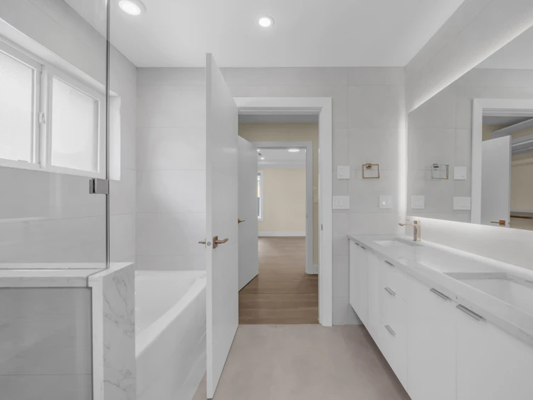 800 Montroyal Boulevard, North Vancouver, BC, V7R 2G6 - 21