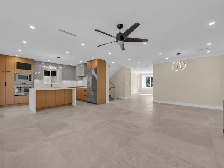 800 Montroyal Boulevard, North Vancouver, BC, V7R 2G6 - 10