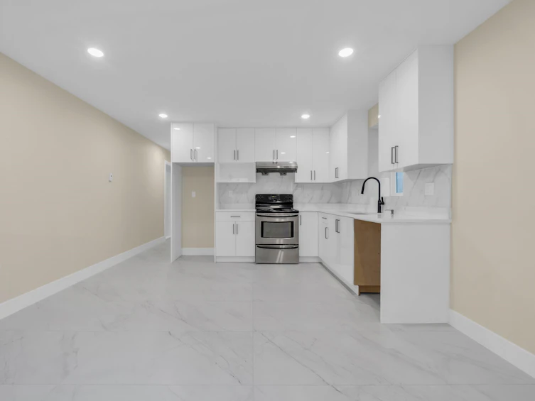 800 Montroyal Boulevard, North Vancouver, BC, V7R 2G6 - 24