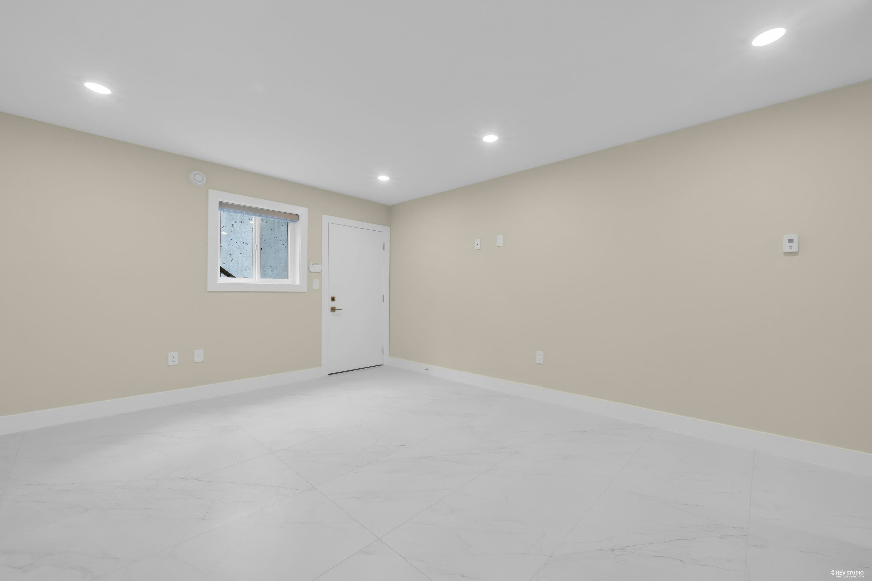 800 Montroyal Boulevard, North Vancouver, BC, V7R 2G6 - 23