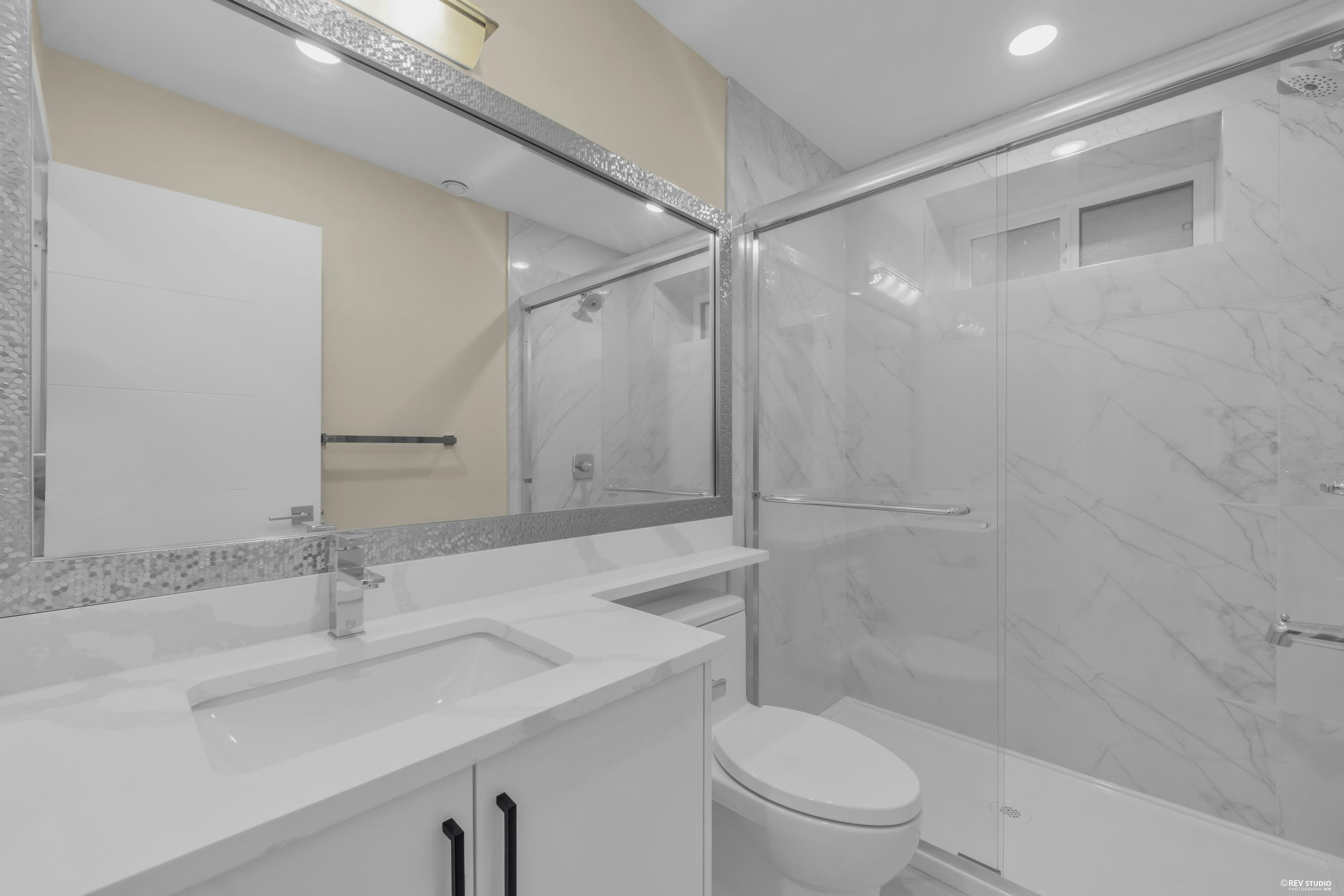 800 Montroyal Boulevard, North Vancouver, BC, V7R 2G6 - 35