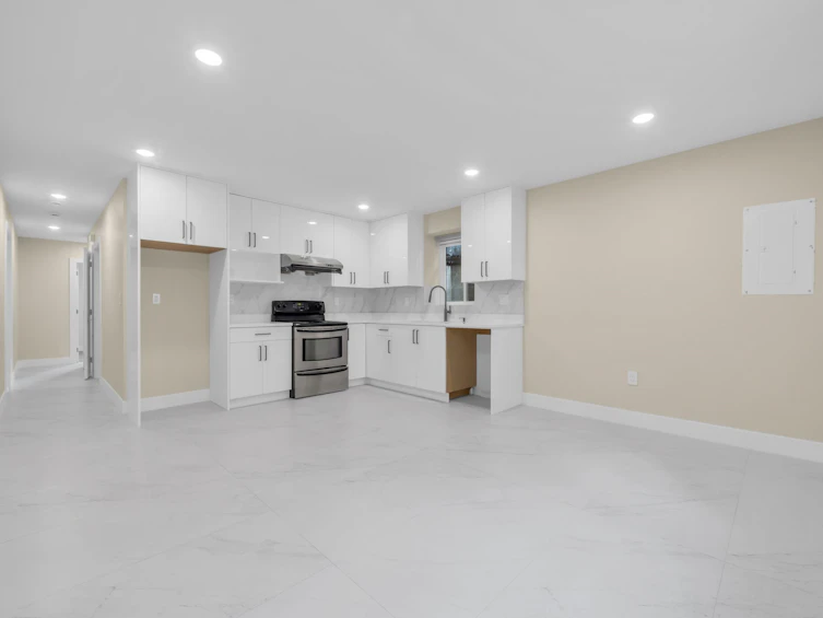 800 Montroyal Boulevard, North Vancouver, BC, V7R 2G6 - 25