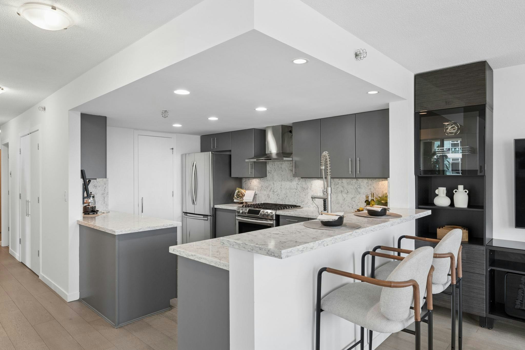 506-120 Milross Avenue - 4