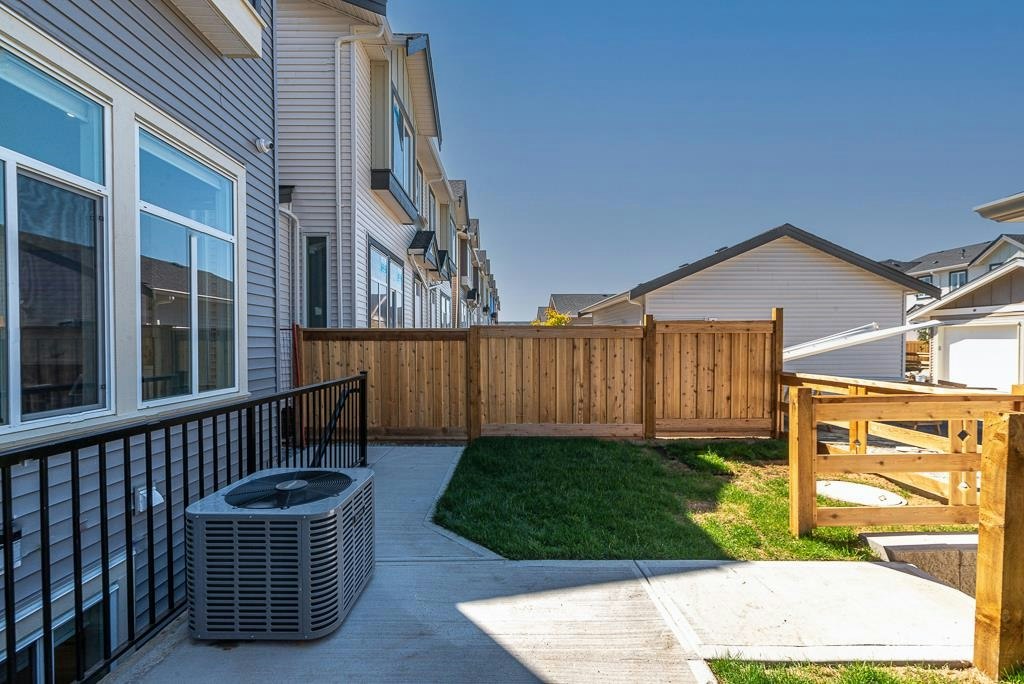 7422 196 Street, Surrey, BC, V3A 7X8 - 31