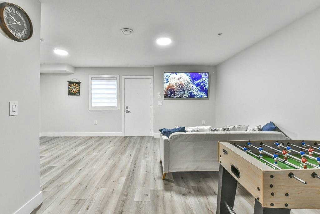 7422 196 Street, Surrey, BC, V3A 7X8 - 27
