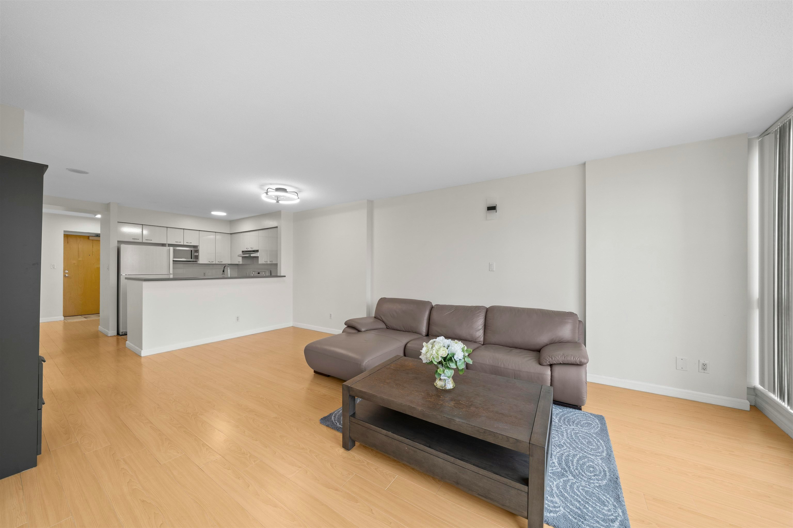 1503-6088 Willingdon Avenue - 3