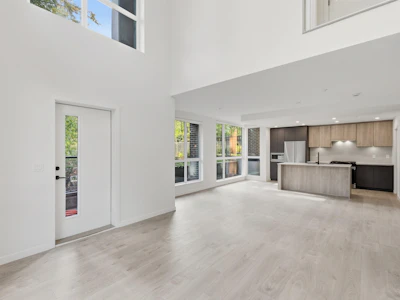 102-6585 195a Street - 3