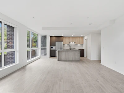 102-6585 195a Street - 5