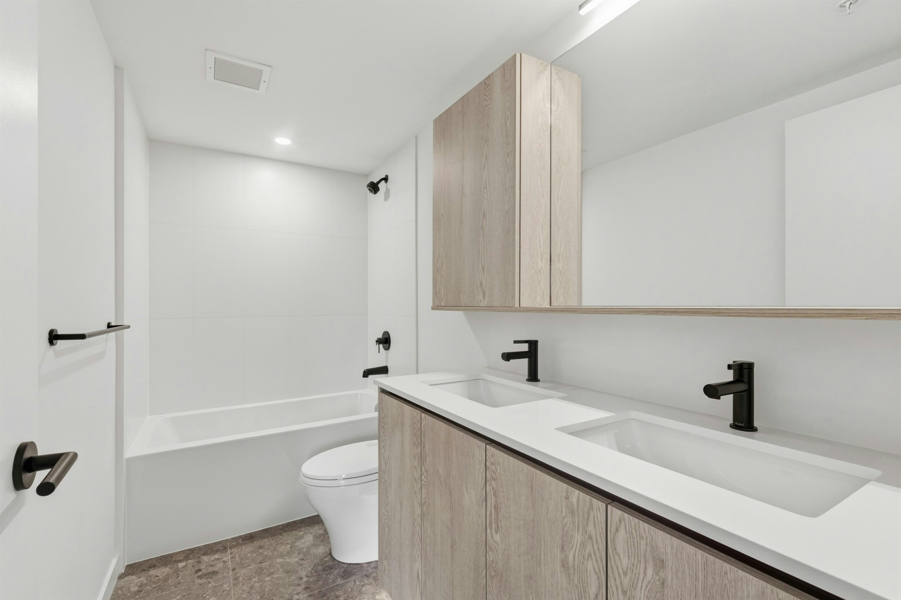 102-6585 195a Street, Surrey, BC, V4N 6B5 - 16