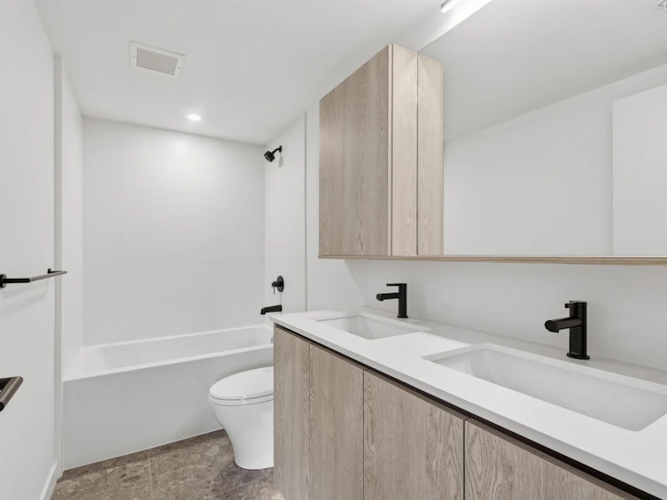 102-6585 195a Street, Surrey, BC, V4N 6B5 - 16