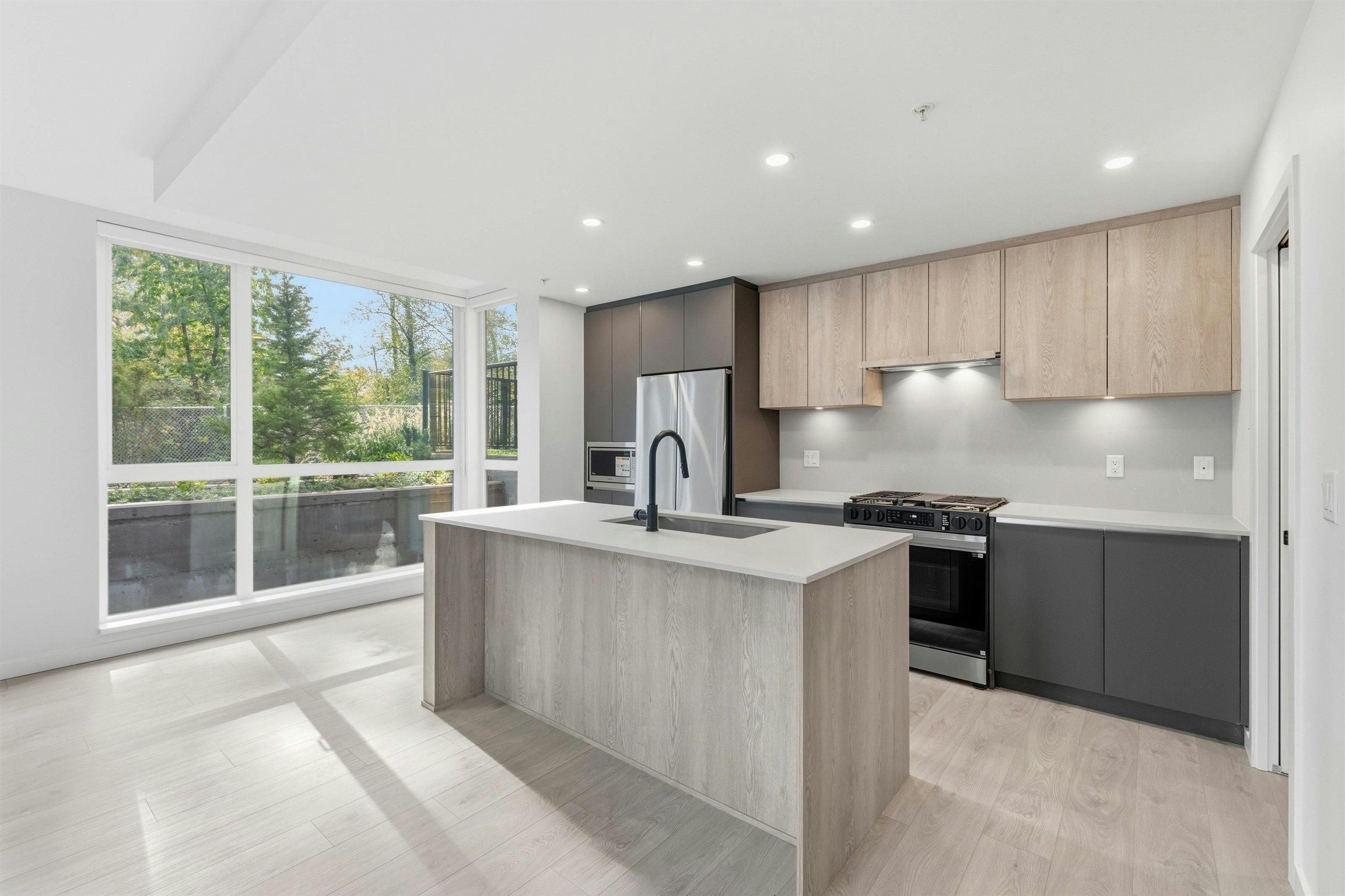 102-6585 195a Street, Surrey, BC, V4N 6B5 - 7