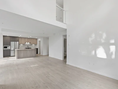 102-6585 195a Street - 4