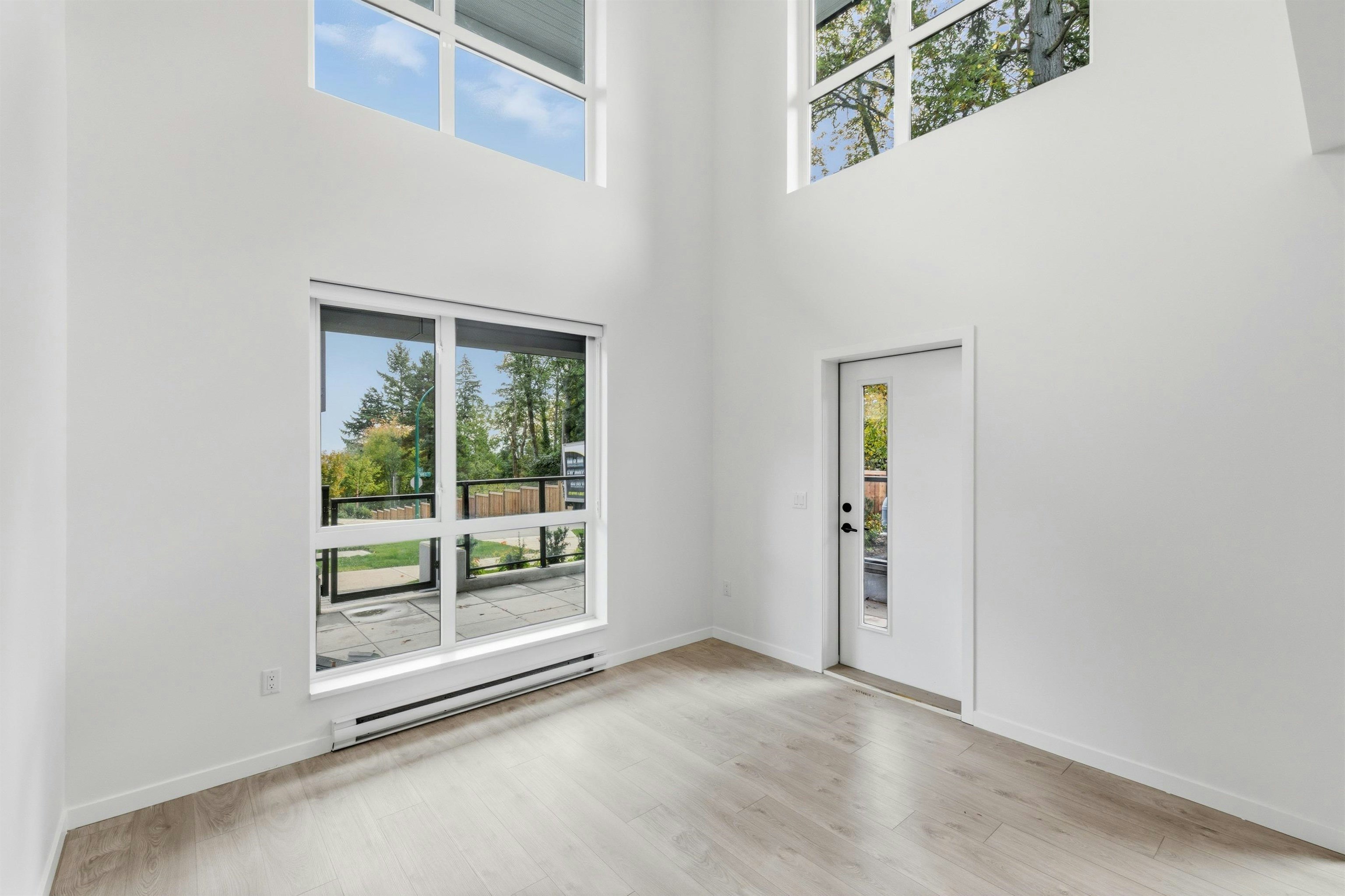 102-6585 195a Street - 2