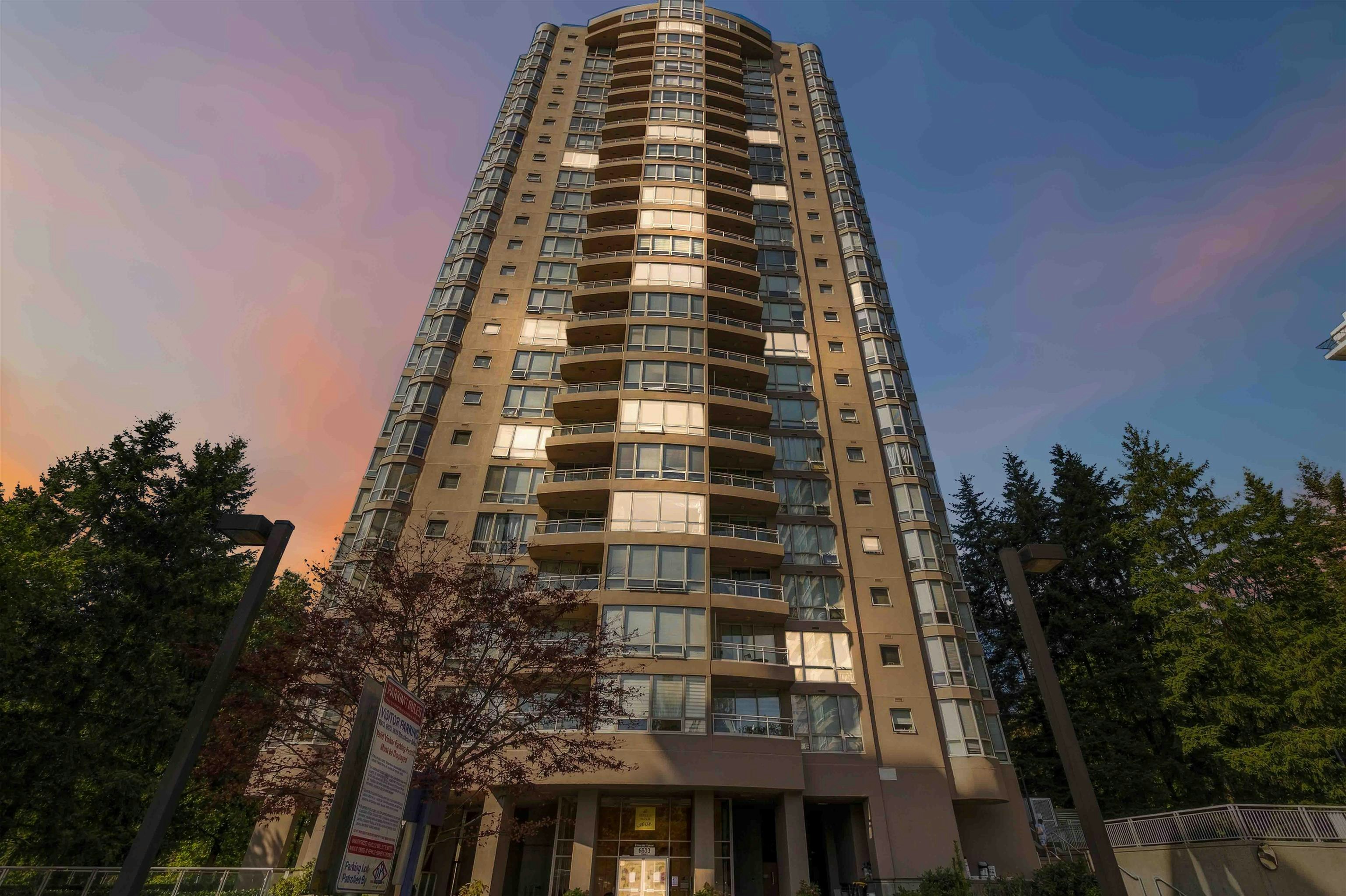 2205-9603 Manchester Drive, Burnaby, BC, V3N 4Y7