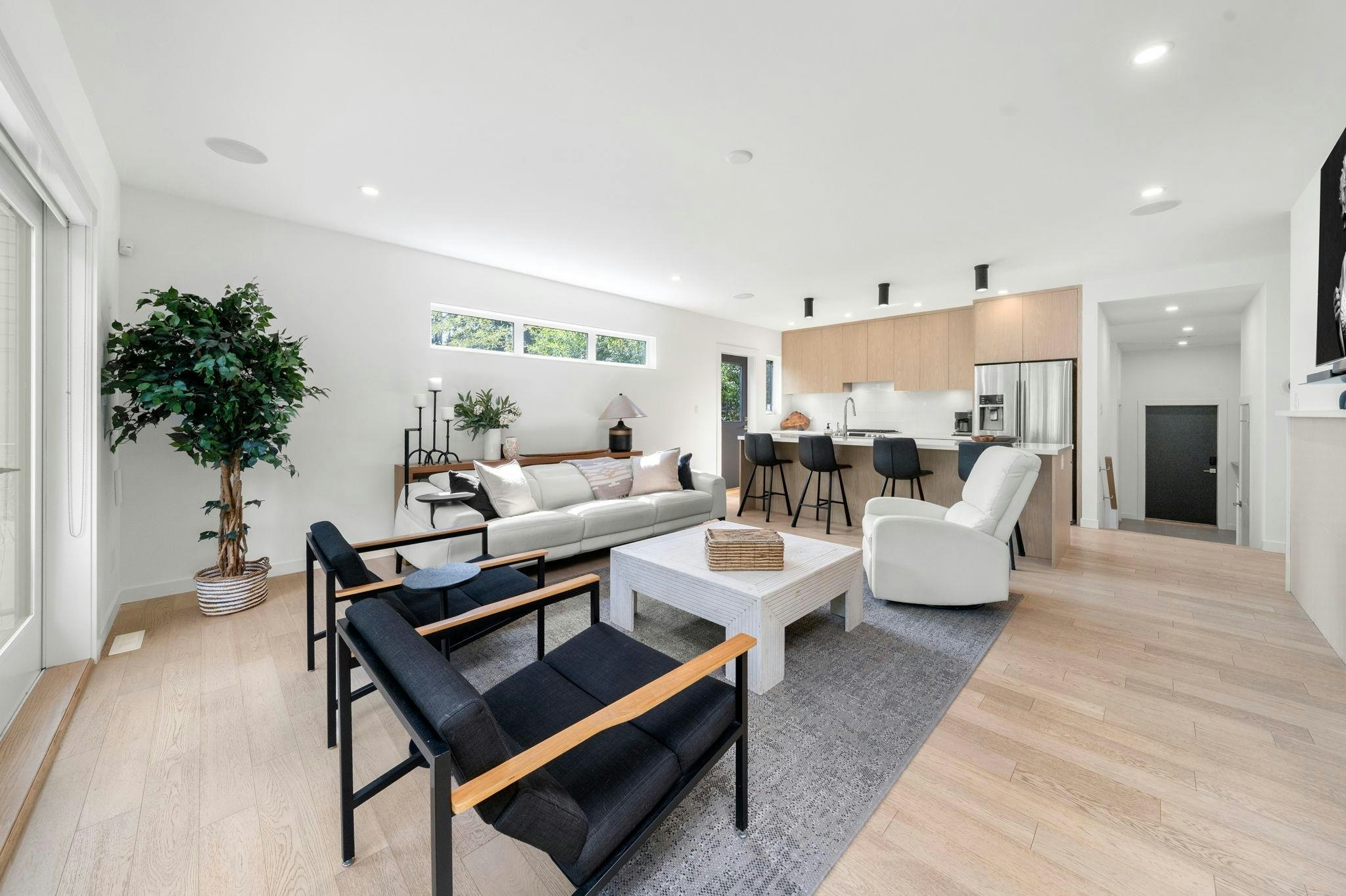 2025 Mackay Avenue - 3
