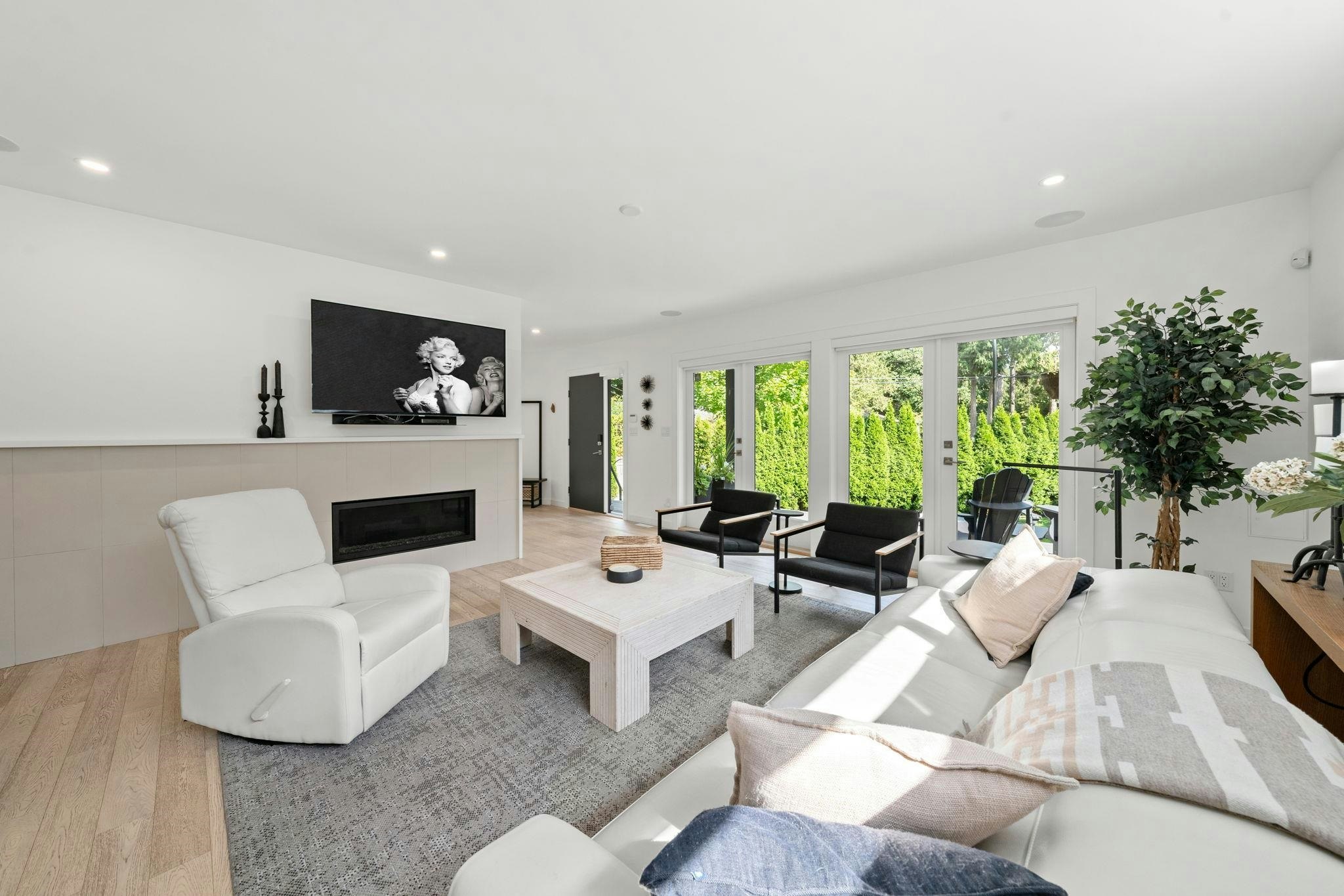 2025 Mackay Avenue - 5
