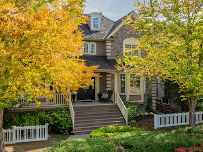 21646 Murray's Crescent - 2