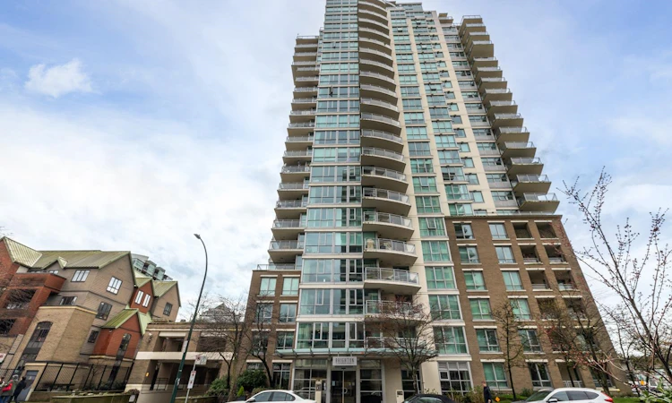 1703-120 Milross Avenue