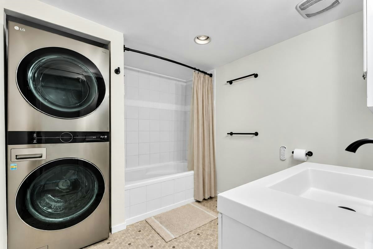 102-1935 W 1st Avenue, Vancouver, BC, V6J 1G7 - 17