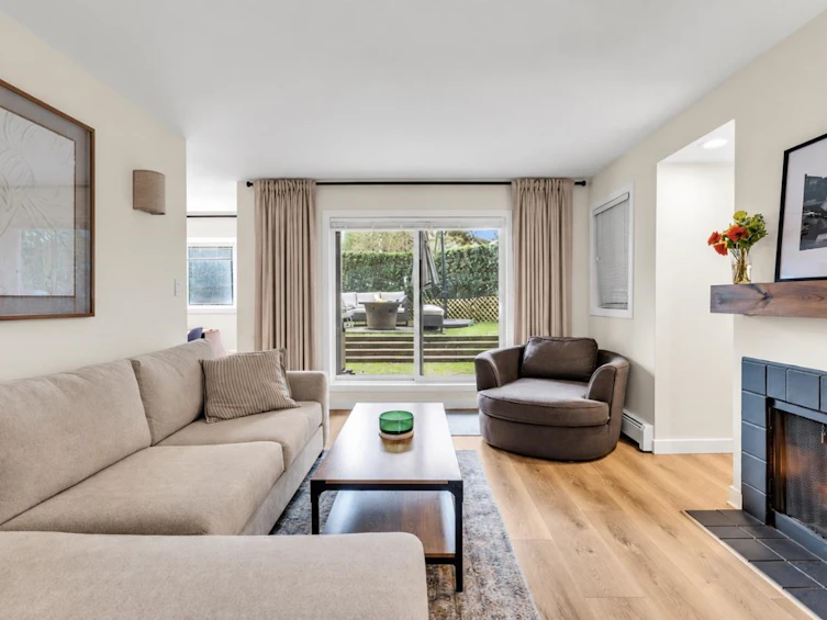102-1935 W 1st Avenue, Vancouver, BC, V6J 1G7