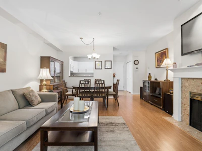 304-2059 Chesterfield Avenue - 4