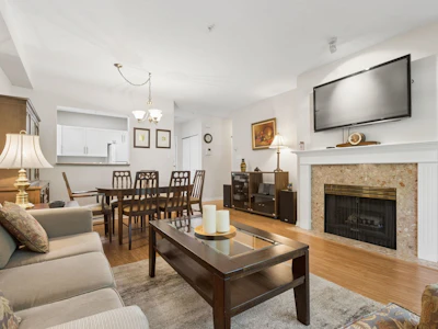 304-2059 Chesterfield Avenue - 3