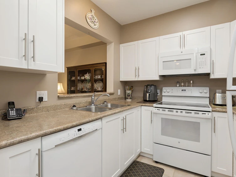 304-2059 Chesterfield Avenue, North Vancouver, BC, V7M 2P4 - 7