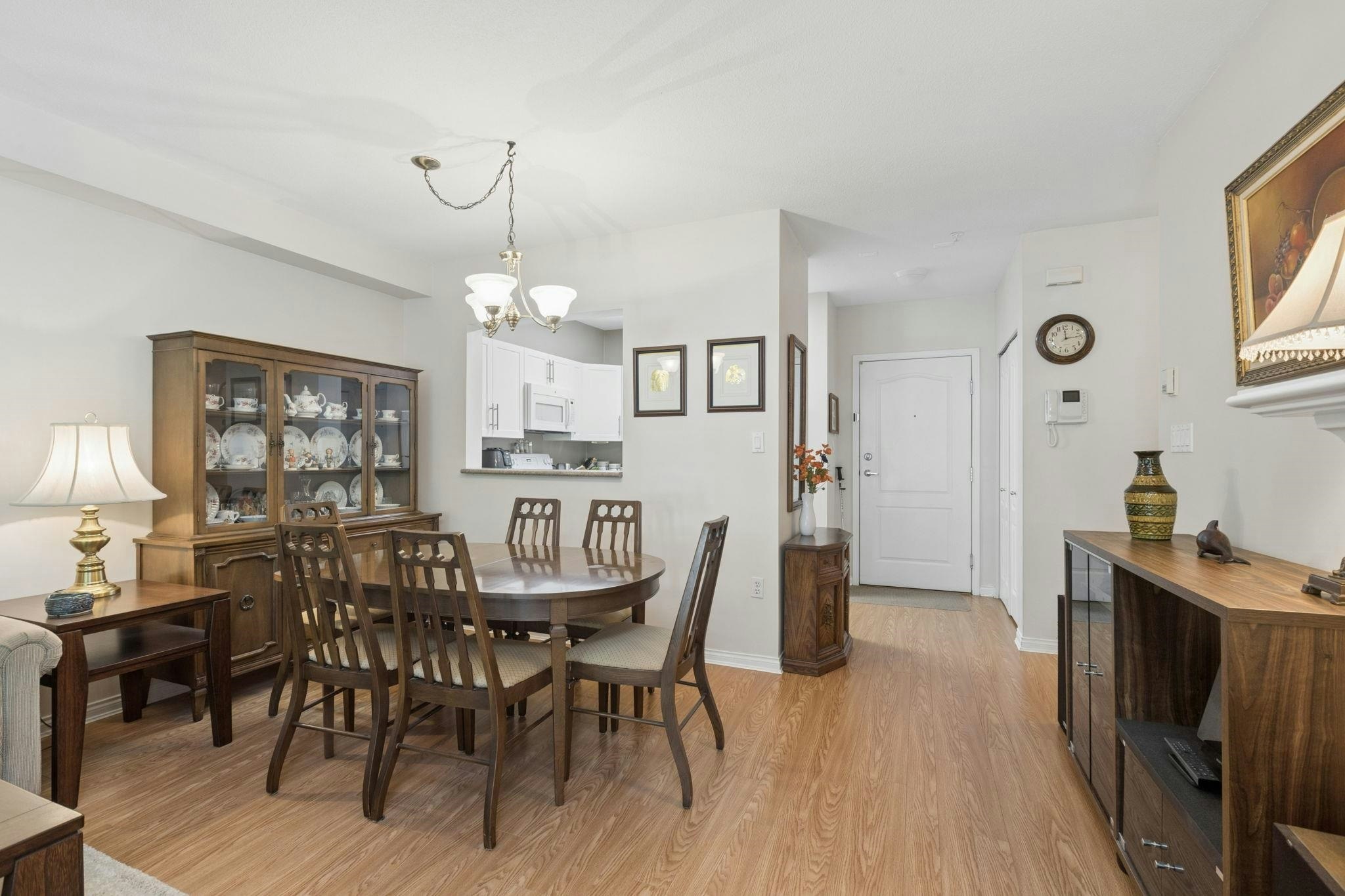 304-2059 Chesterfield Avenue, North Vancouver, BC, V7M 2P4 - 6