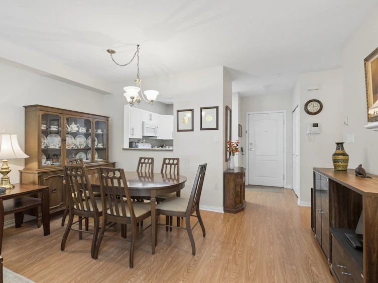 304-2059 Chesterfield Avenue, North Vancouver, BC, V7M 2P4 - 6