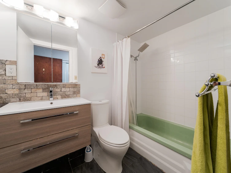 203-1850 Comox Street, Vancouver, BC, V6G 1R3 - 11