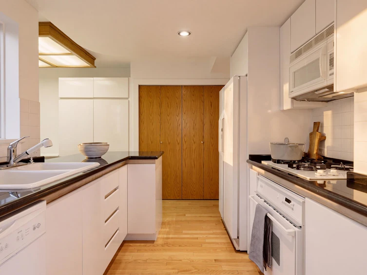 300-1410 Bute Street, Vancouver, BC, V6E 2A7 - 18
