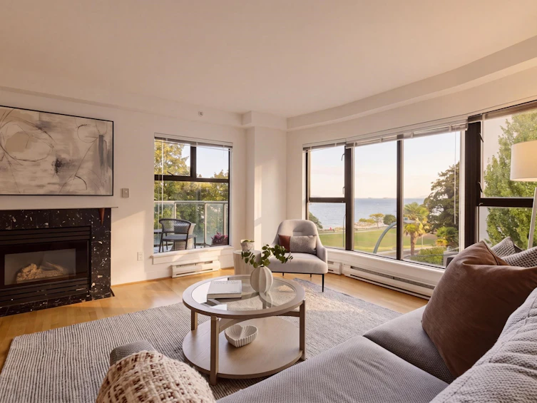 300-1410 Bute Street, Vancouver, BC, V6E 2A7