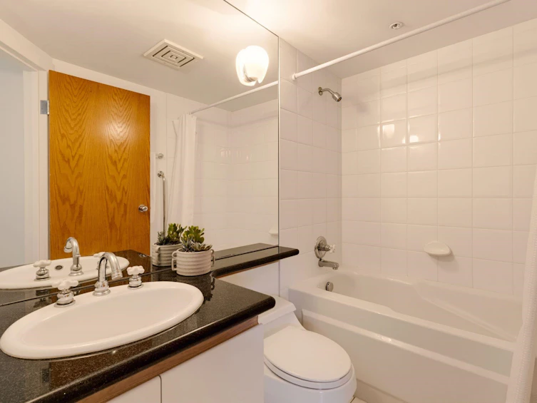 300-1410 Bute Street, Vancouver, BC, V6E 2A7 - 24