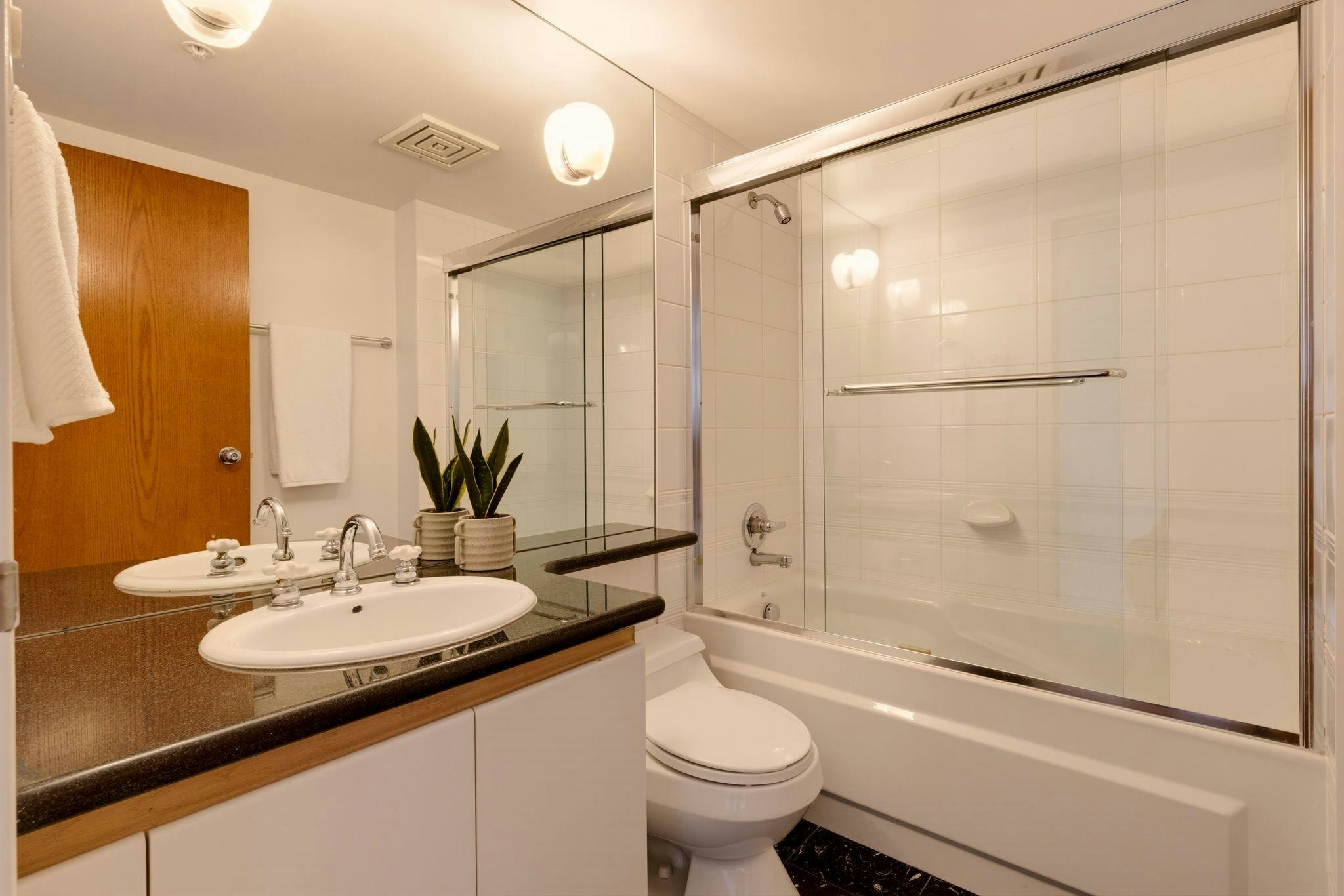 300-1410 Bute Street, Vancouver, BC, V6E 2A7 - 27