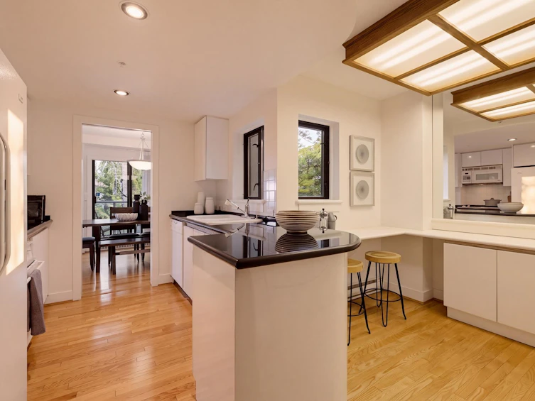 300-1410 Bute Street, Vancouver, BC, V6E 2A7 - 15