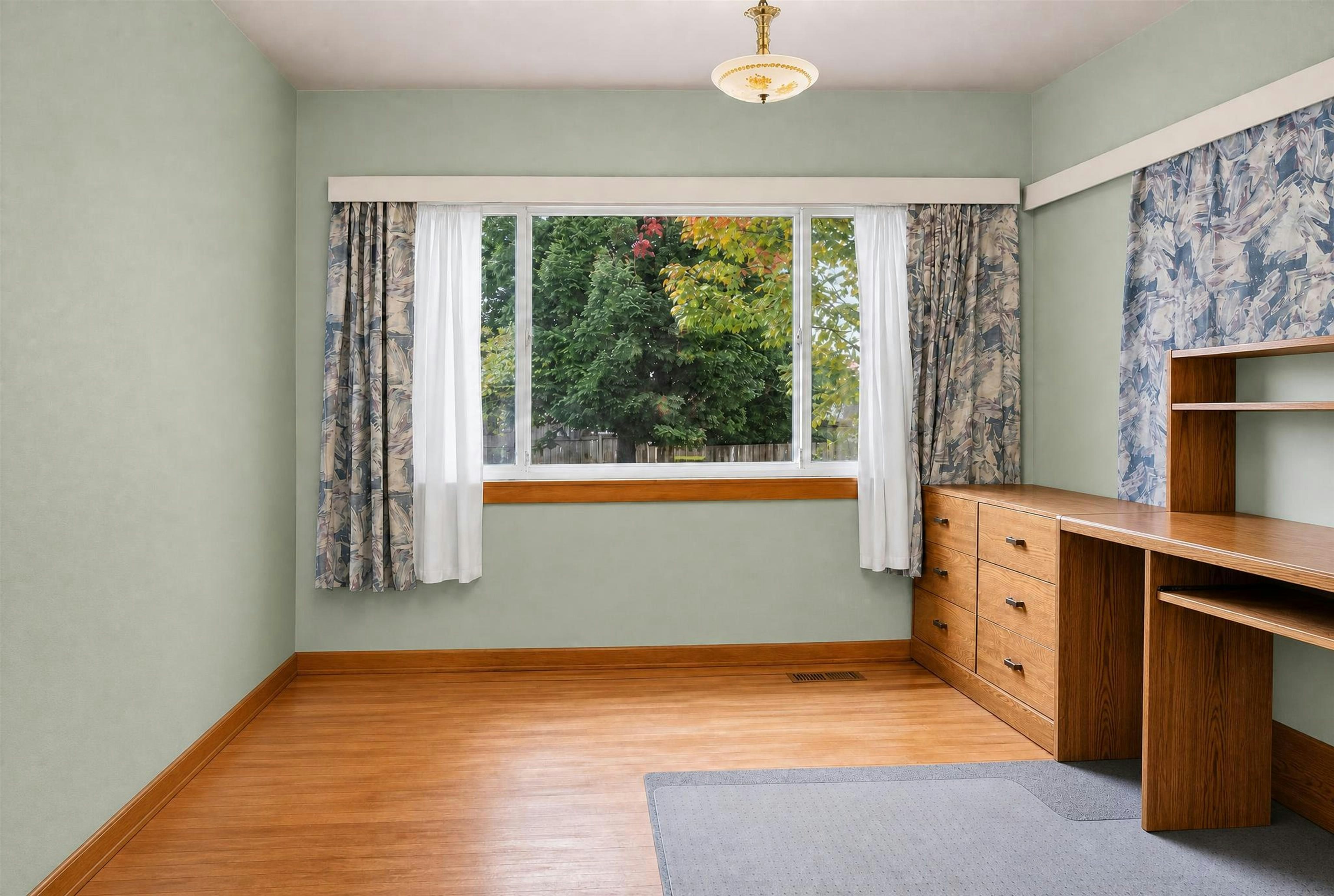4205 Pender Street, Burnaby, BC, V5C 2M4 - 23