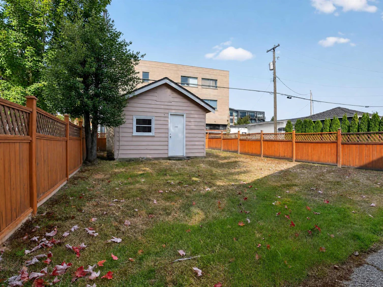 4205 Pender Street, Burnaby, BC, V5C 2M4 - 28