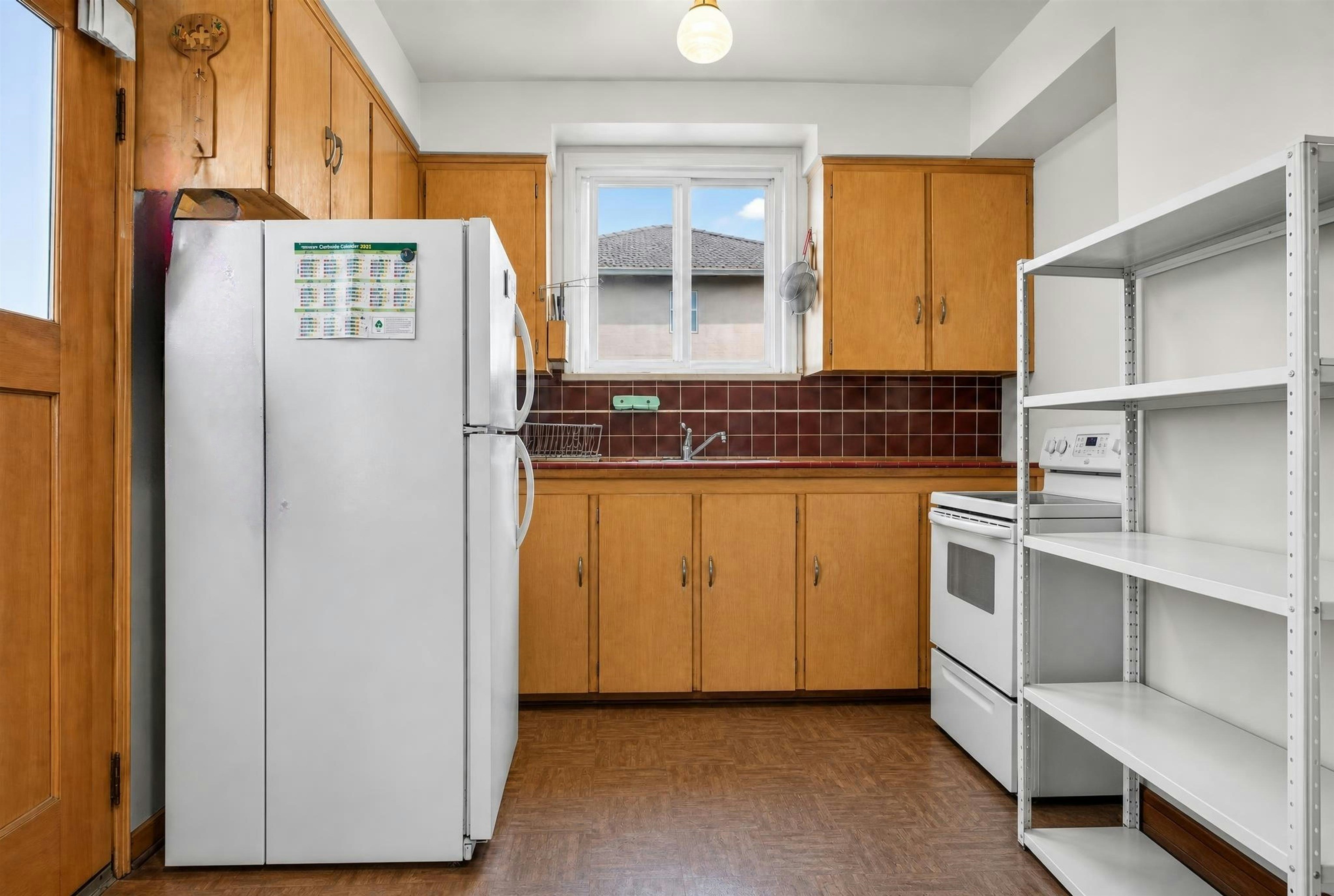 4205 Pender Street, Burnaby, BC, V5C 2M4 - 10