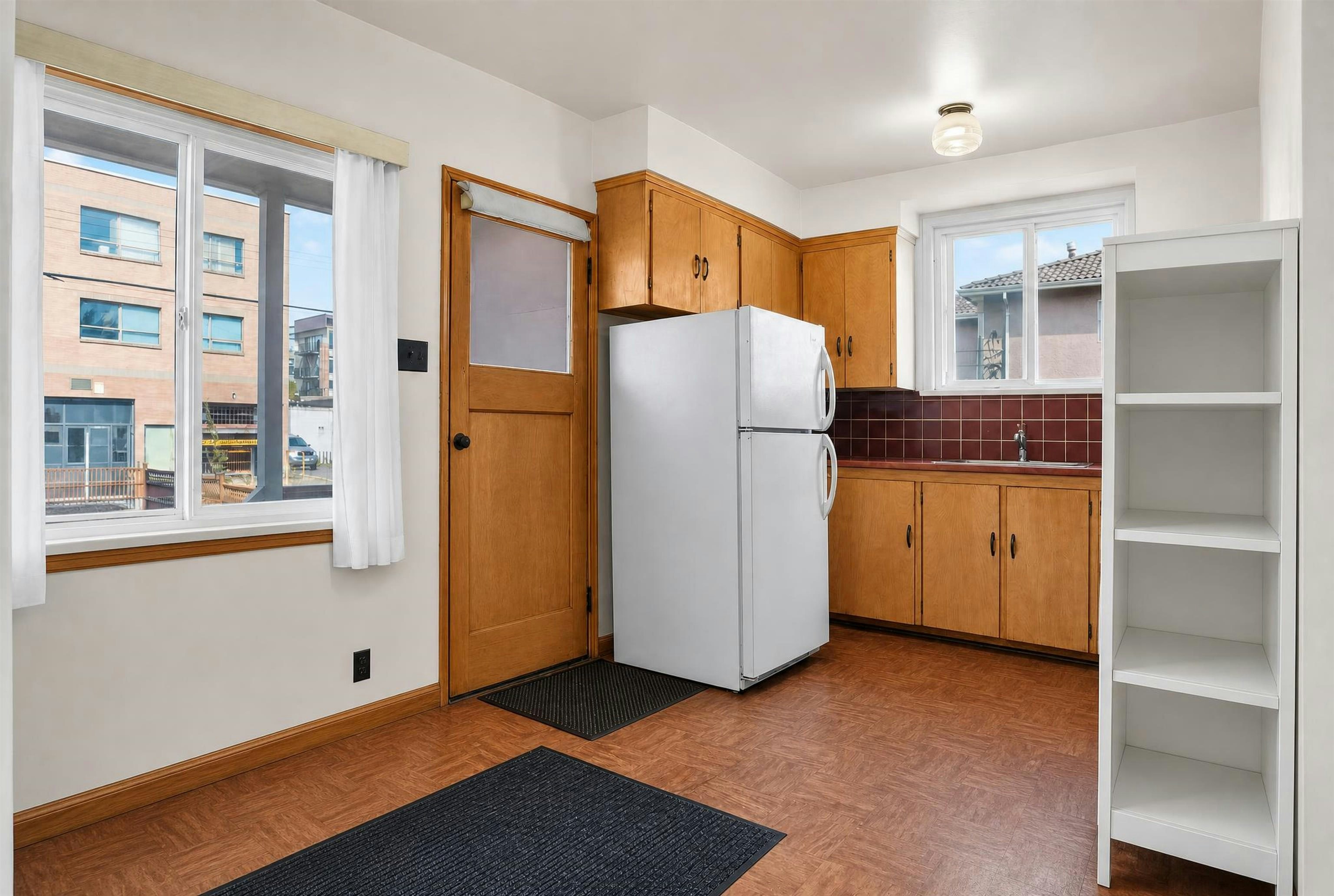 4205 Pender Street, Burnaby, BC, V5C 2M4 - 11