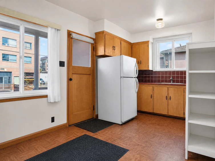 4205 Pender Street, Burnaby, BC, V5C 2M4 - 11