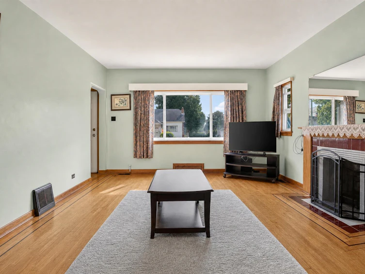 4205 Pender Street, Burnaby, BC, V5C 2M4 - 9