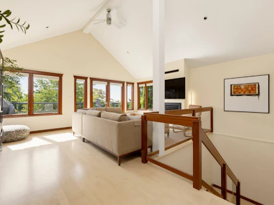 141 E Windsor Road - 4