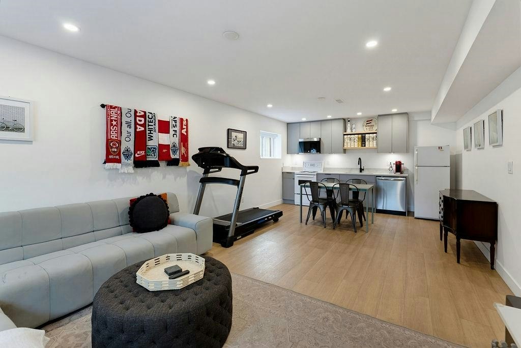 4921 Chester Street, Vancouver, BC, V5W 3A7 - 27