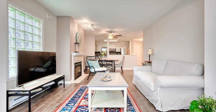 307-855 W 16th Street, North Vancouver, BC, V7P 1R2 - 3