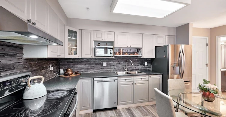307-855 W 16th Street, North Vancouver, BC, V7P 1R2 - 10