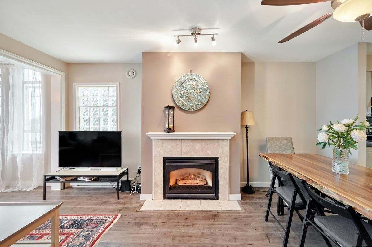 307-855 W 16th Street, North Vancouver, BC, V7P 1R2 - 2